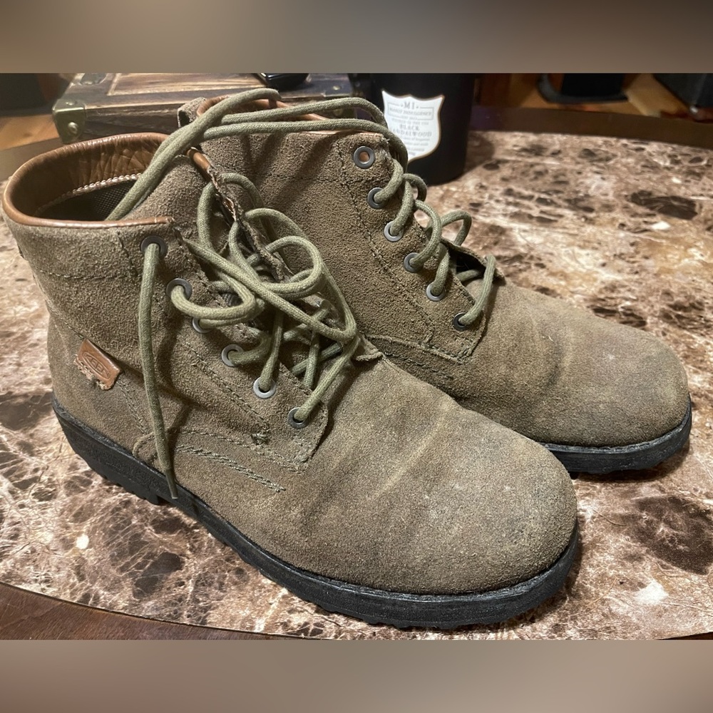 Keen Suede boots
